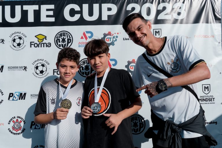 🔥🎮Chute Cup: Celebrando o talento dos jovens jogadores no futebol virtual! ⚽🏆